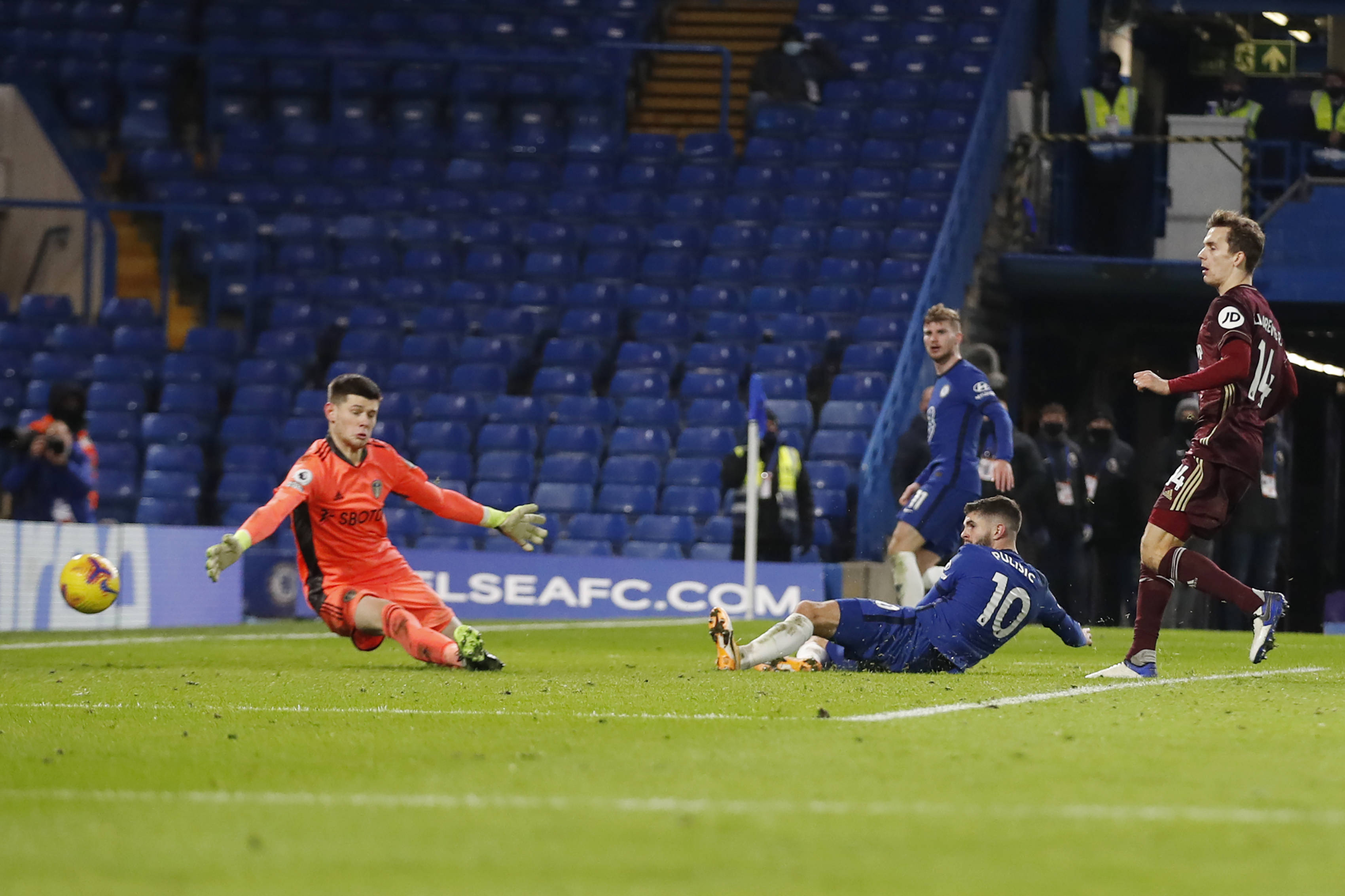 新力的执教 新力的执教